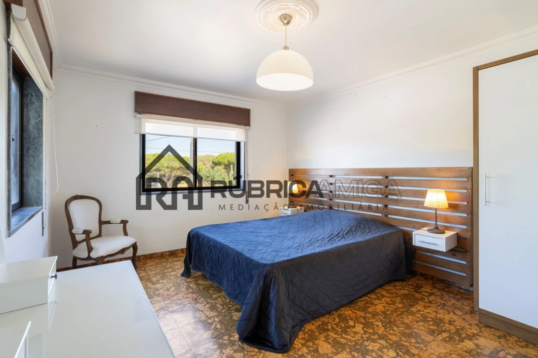 Moradia T7 para Venda em Quarteira Foto 25