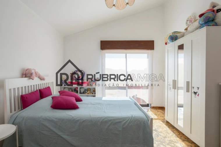 Moradia T7 para Venda em Quarteira Foto 30