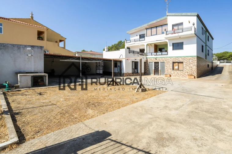 Moradia T7 para Venda em Quarteira Foto 55