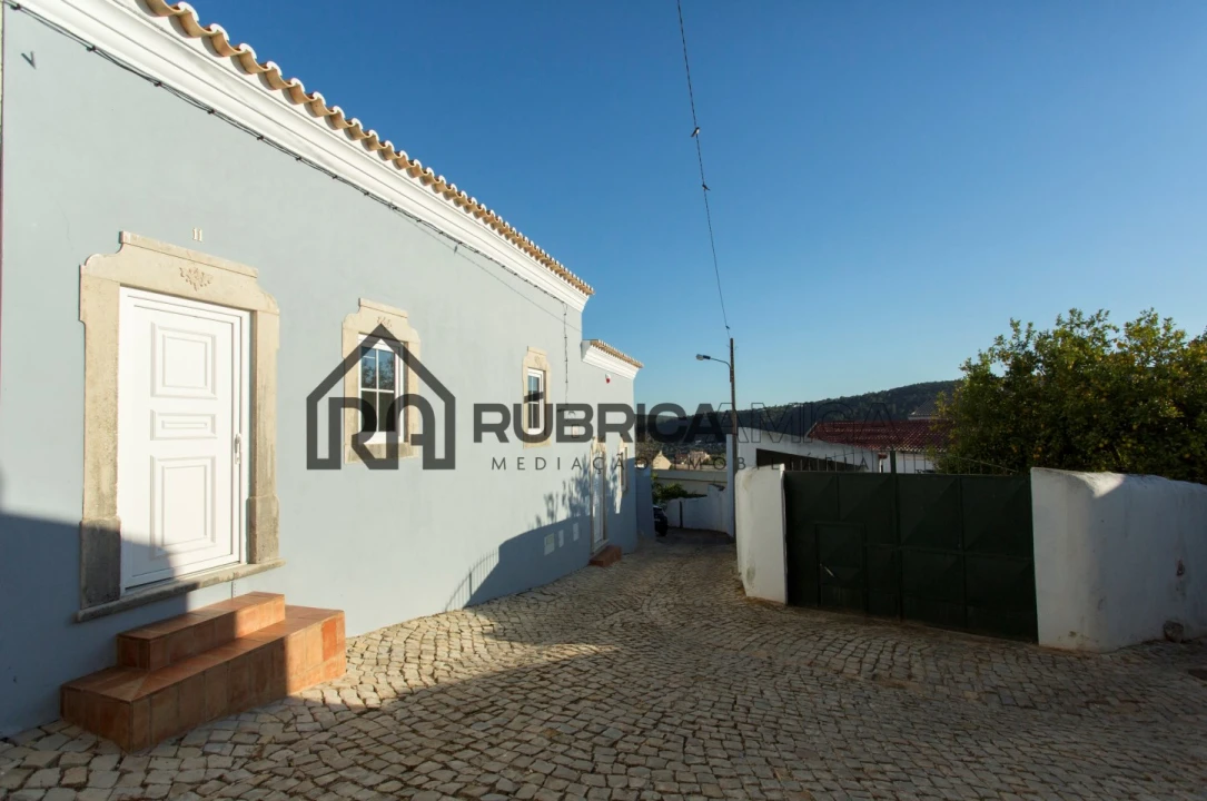 Moradia T3 para Venda em Salir Foto 2