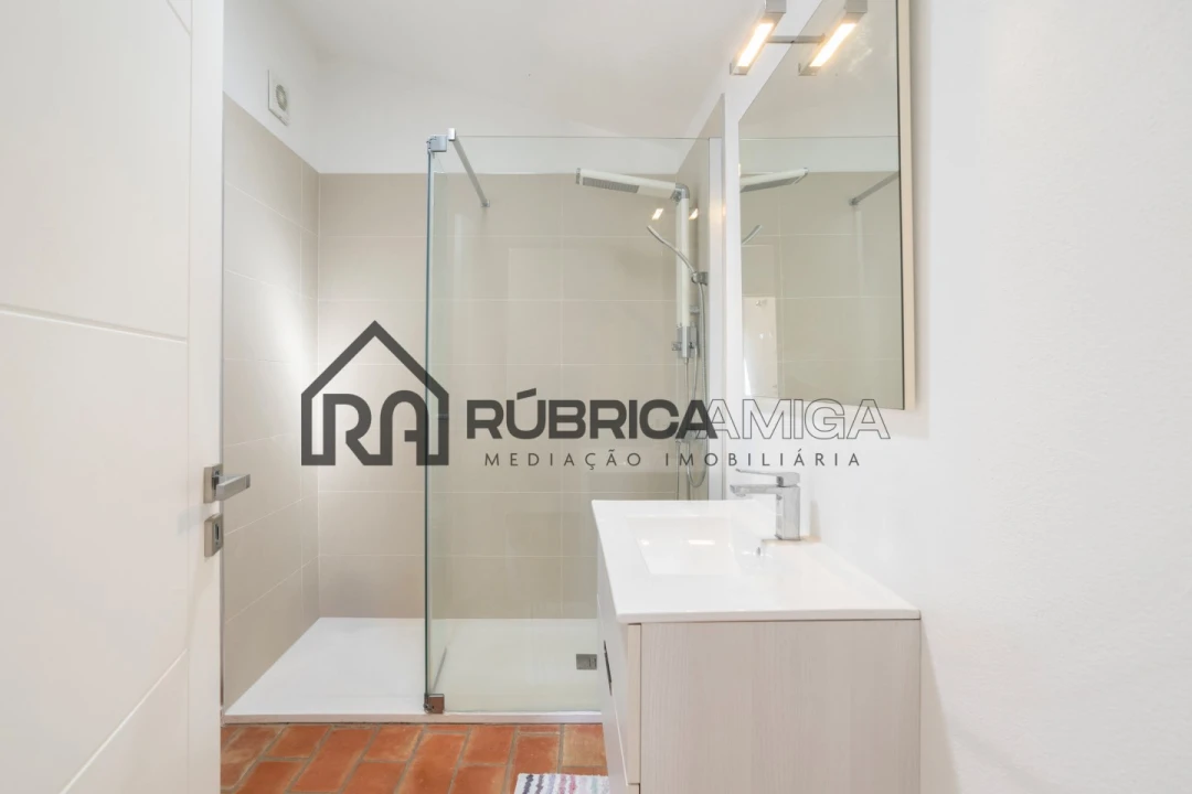 Moradia T3 para Venda em Salir Foto 20