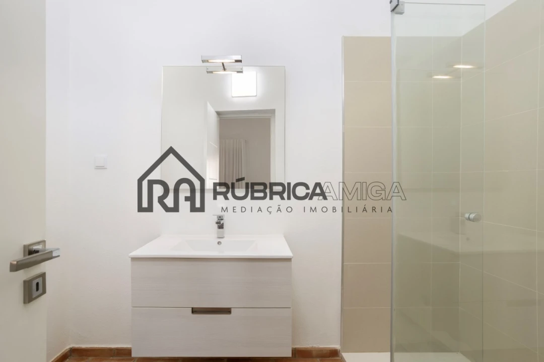 Moradia T3 para Venda em Salir Foto 21