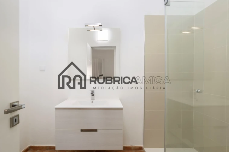 Moradia T3 para Venda em Salir Foto 21