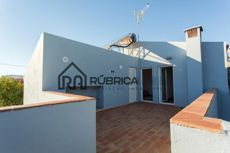 Moradia T3 para Venda em Salir Foto 23