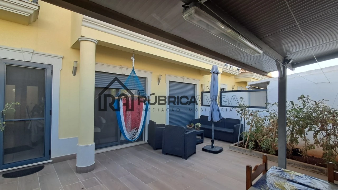 Moradia T3 para Venda em Salir Foto 19