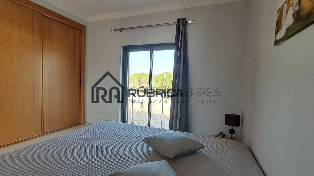 Moradia T3 para Venda em Salir Foto 23