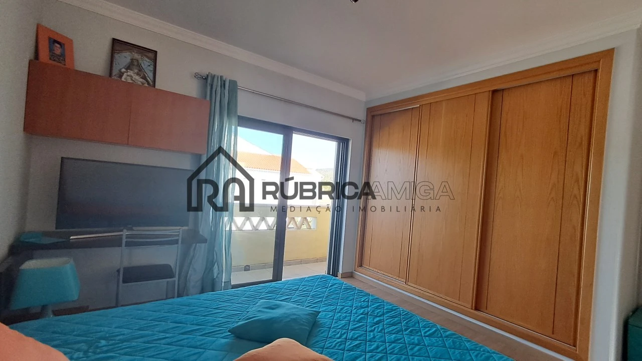 Moradia T3 para Venda em Salir Foto 26