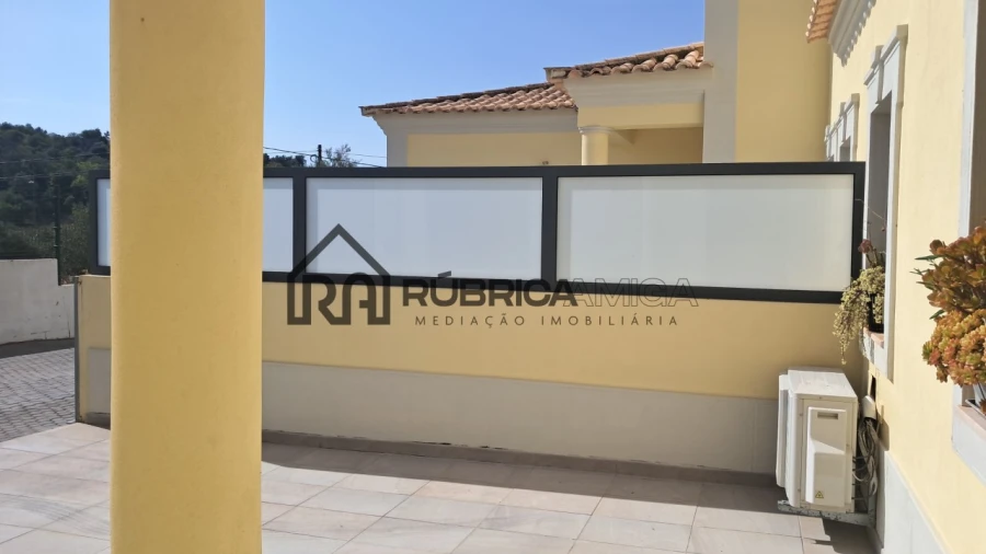 Moradia T3 para Venda em Salir Foto 3