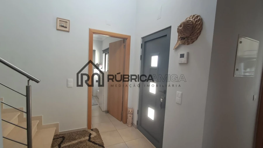 Moradia T3 para Venda em Salir Foto 5