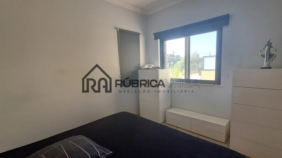 Moradia T3 para Venda em Salir Foto 8