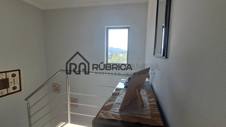 Moradia T3 para Venda em Salir Foto 21