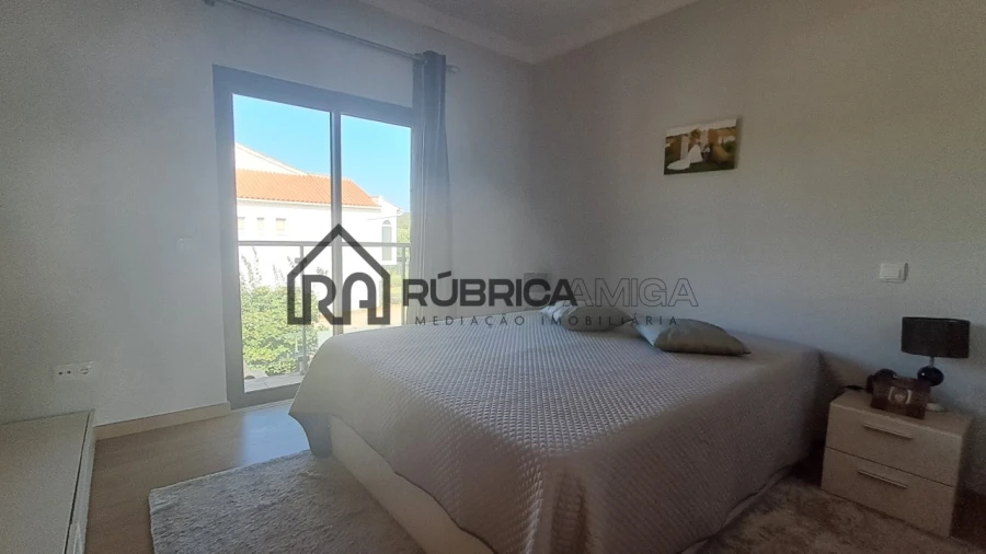 Moradia T3 para Venda em Salir Foto 22