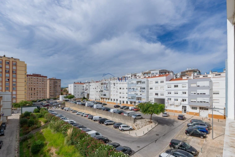 Apartamento T3 para Venda em Vialonga Foto 30