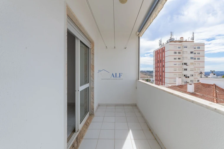 Apartamento T3 para Venda em Vialonga Foto 12