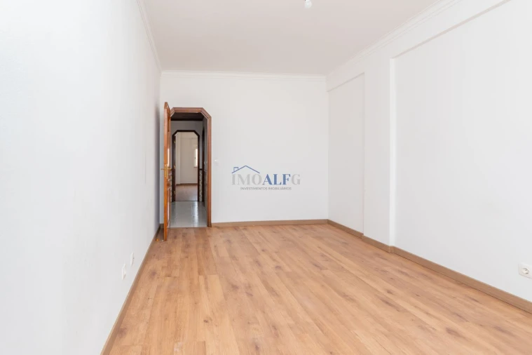 Apartamento T3 para Venda em Vialonga Foto 19