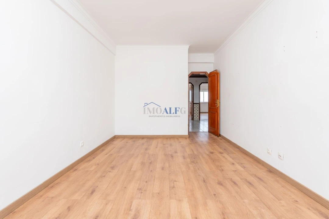 Apartamento T3 para Venda em Vialonga Foto 24