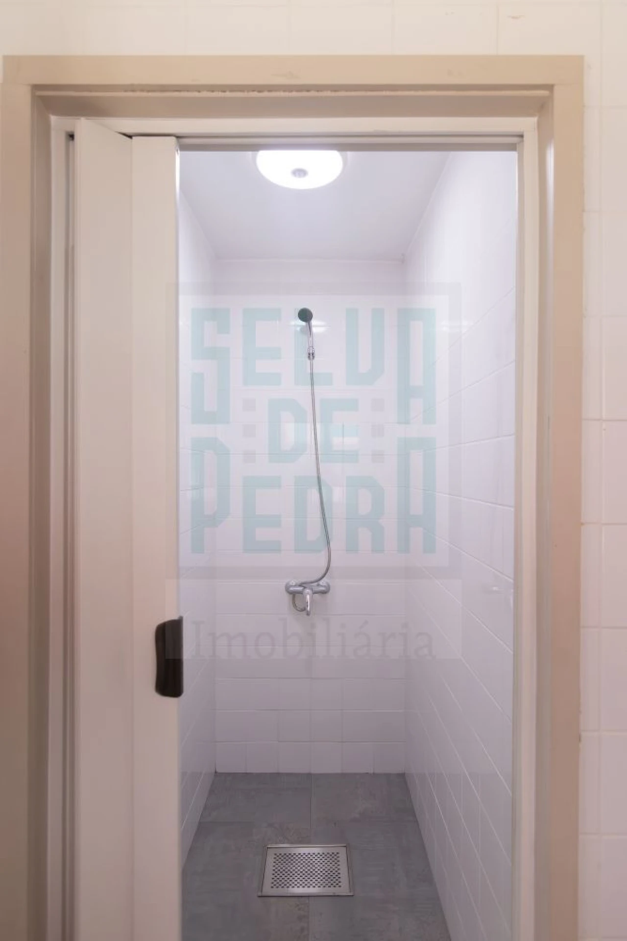 Loja para Venda em Coronado (São Romão e São Mamede) Foto 19