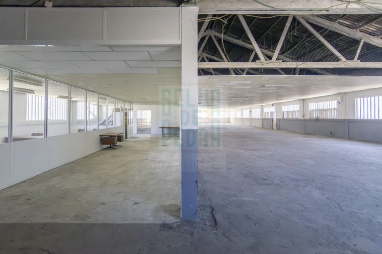 Loja para Venda em Coronado (São Romão e São Mamede) Foto 12