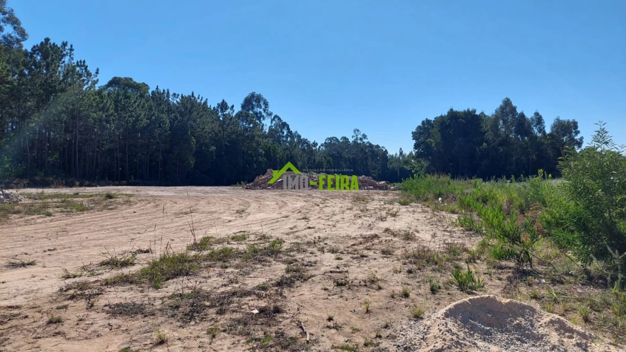 Terreno para Venda em Esmoriz Foto 2