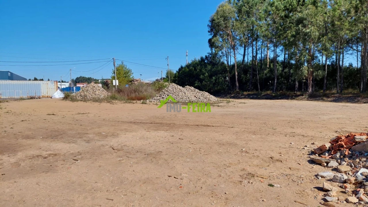 Terreno para Venda em Esmoriz Foto 3