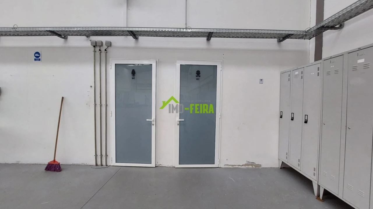 Loja para Venda em Fiães Foto 46