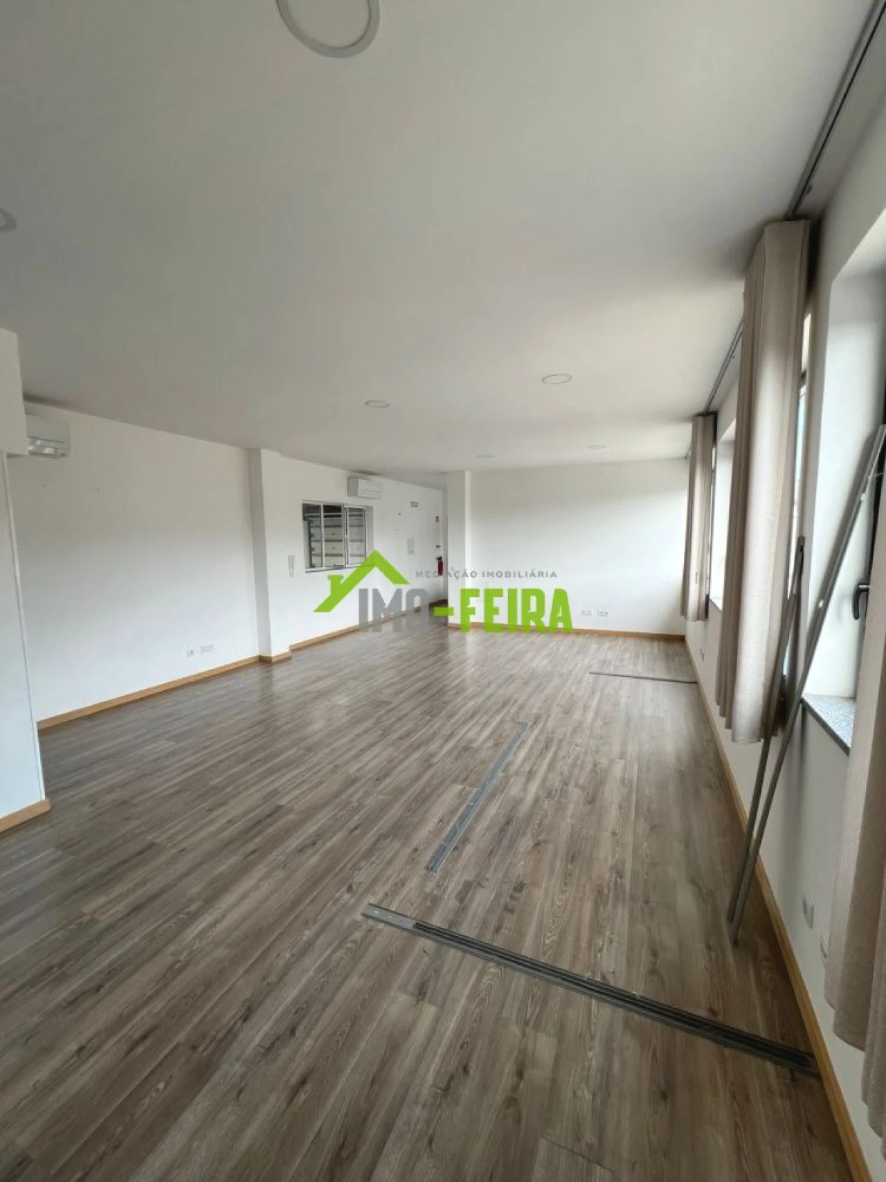 Loja para Venda em Fiães Foto 11