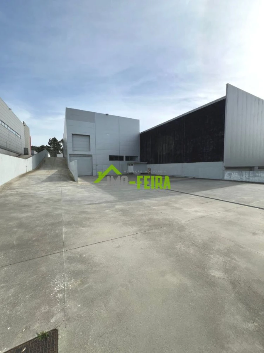 Loja para Venda em Fiães Foto 19