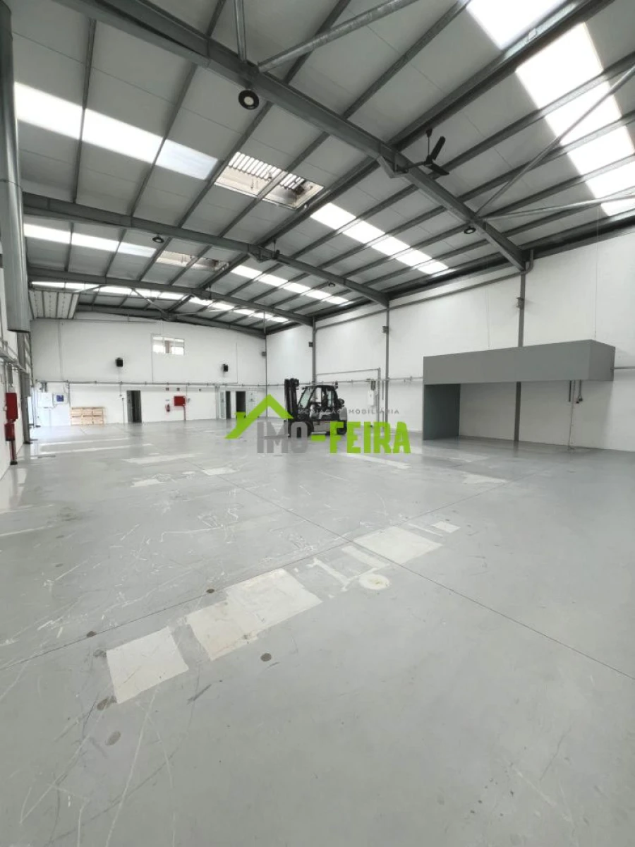 Loja para Venda em Fiães Foto 3