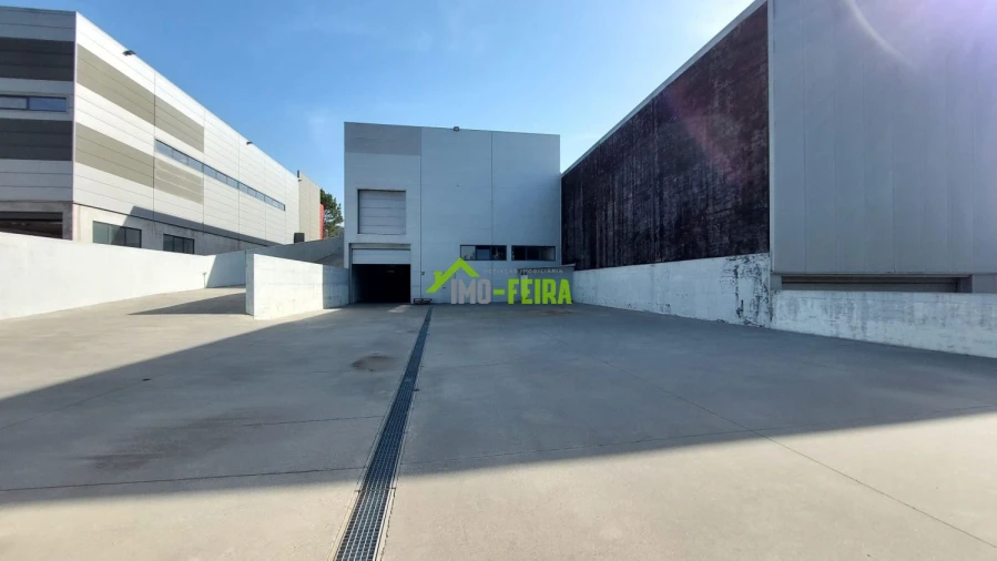 Loja para Venda em Fiães Foto 28