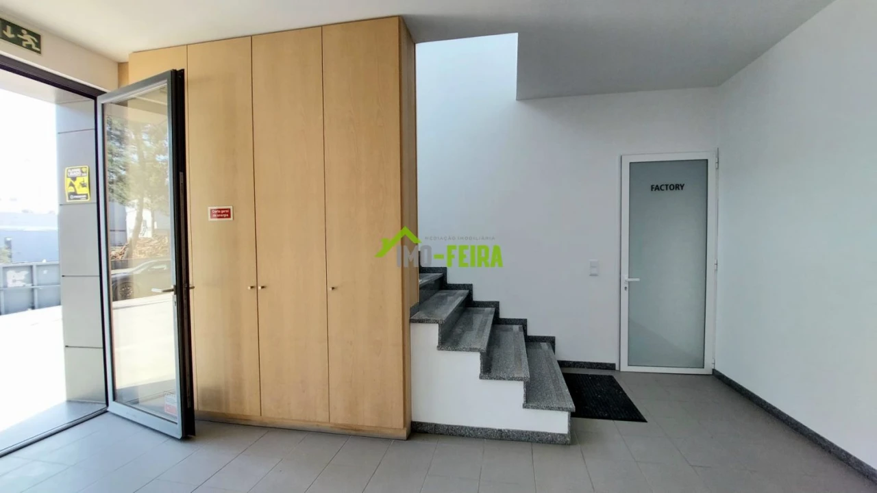 Loja para Venda em Fiães Foto 25