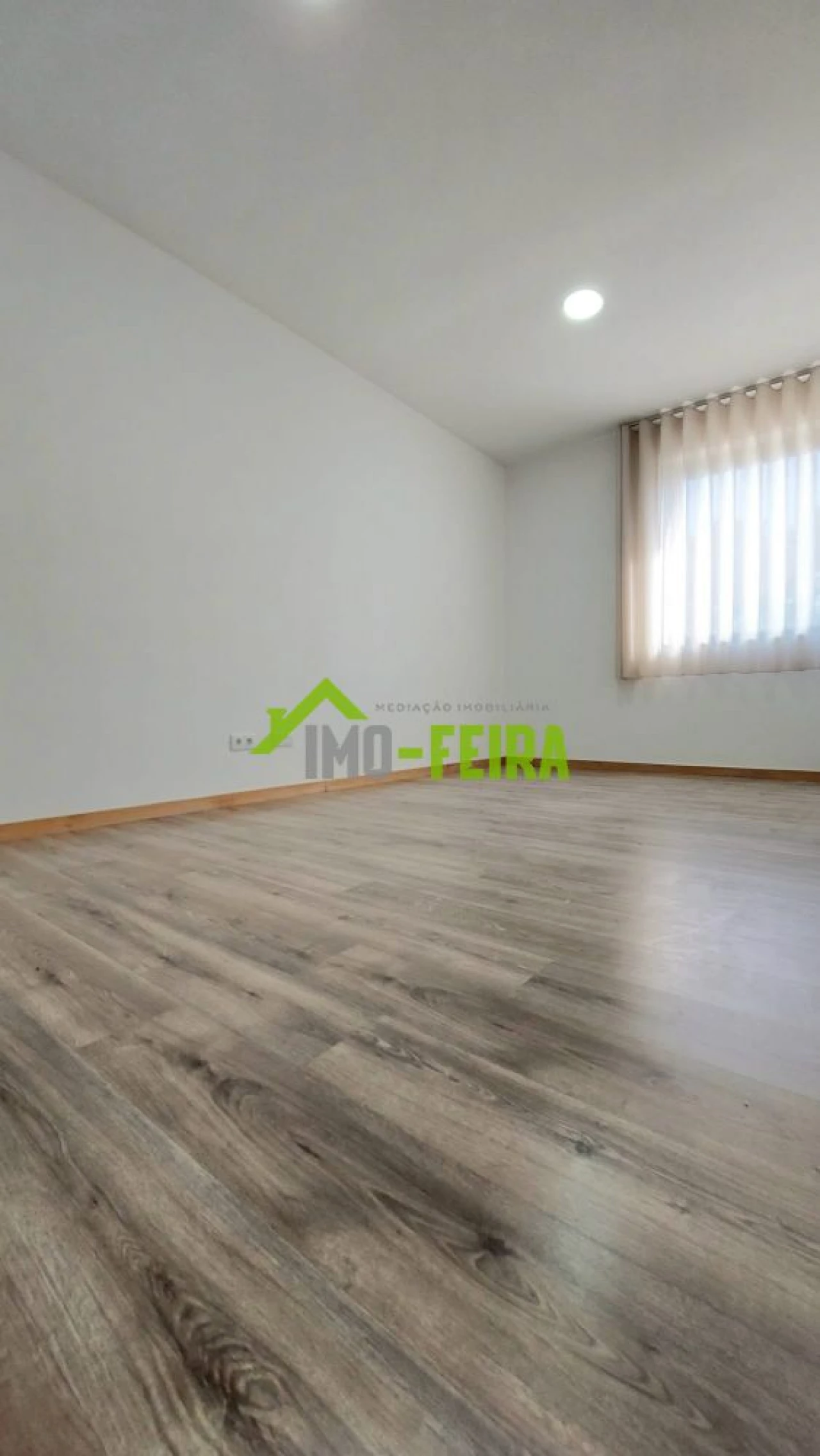 Loja para Venda em Fiães Foto 34