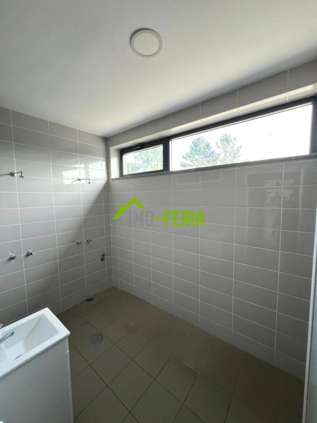 Loja para Venda em Fiães Foto 14