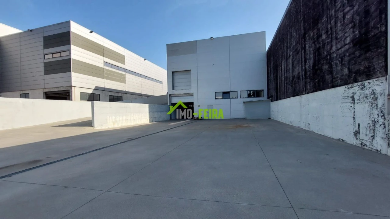 Loja para Venda em Fiães Foto 45