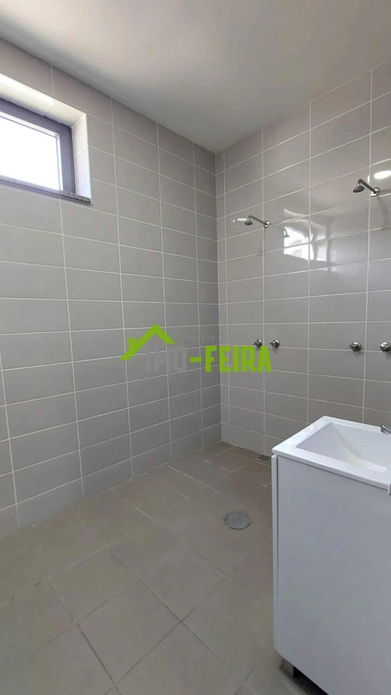 Loja para Venda em Fiães Foto 36