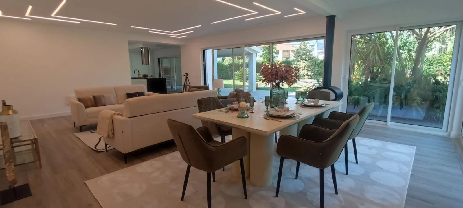 Moradia T4 para Venda em Charneca de Caparica e Sobreda Foto 39