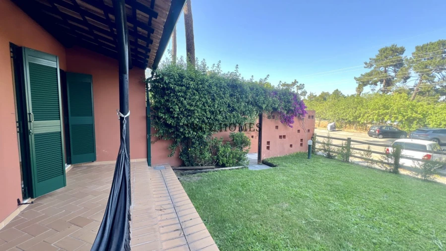 Apartamento T3 para Venda em Charneca de Caparica e Sobreda Foto 3