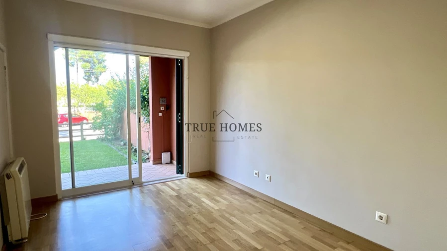 Apartamento T3 para Venda em Charneca de Caparica e Sobreda Foto 20