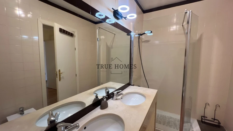 Apartamento T3 para Venda em Charneca de Caparica e Sobreda Foto 23