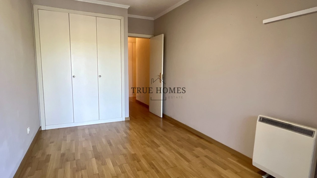 Apartamento T3 para Venda em Charneca de Caparica e Sobreda Foto 18