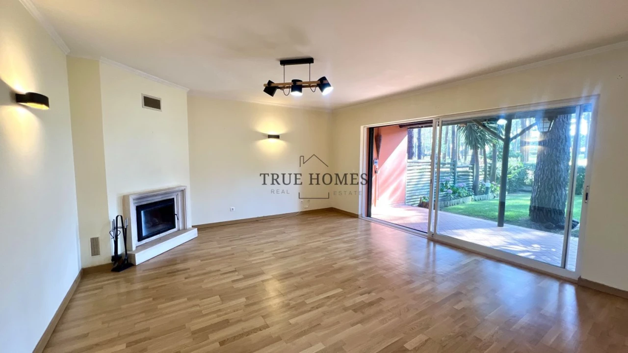 Apartamento T3 para Venda em Charneca de Caparica e Sobreda Foto 12