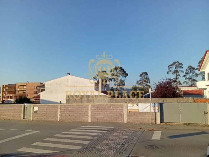 Terreno para Venda em Santa Maria de Lamas Foto 11