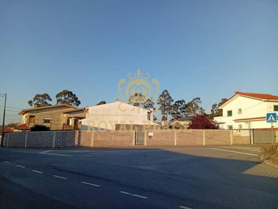 Terreno para Venda em Santa Maria de Lamas Foto 8