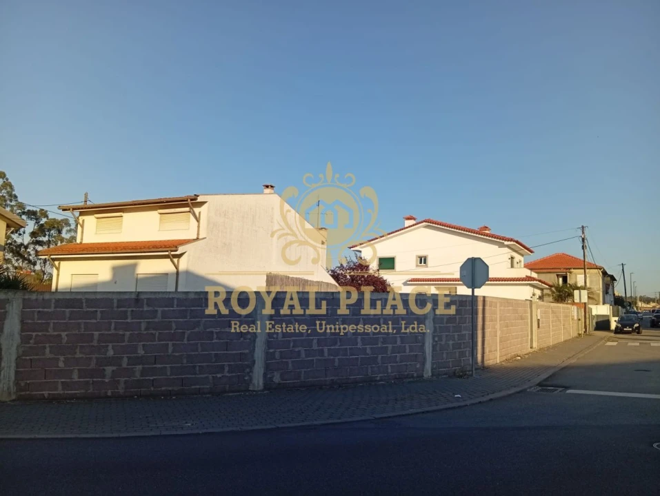 Terreno para Venda em Santa Maria de Lamas Foto 5