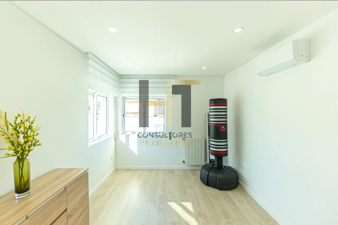 Apartamento T3 para Venda em Nogueira e Silva Escura Foto 13