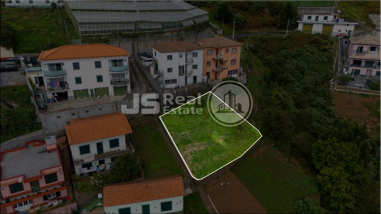 Terreno para Venda em Estreito de Camara de Lobos Foto 2