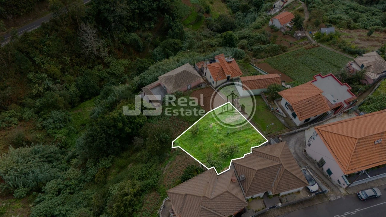 Terreno para Venda em Estreito de Camara de Lobos Foto 4