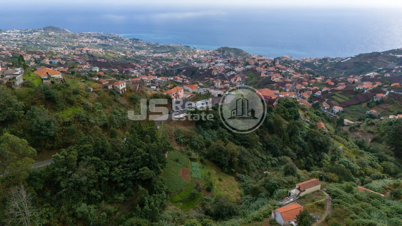 Terreno para Venda em Estreito de Camara de Lobos Foto 5