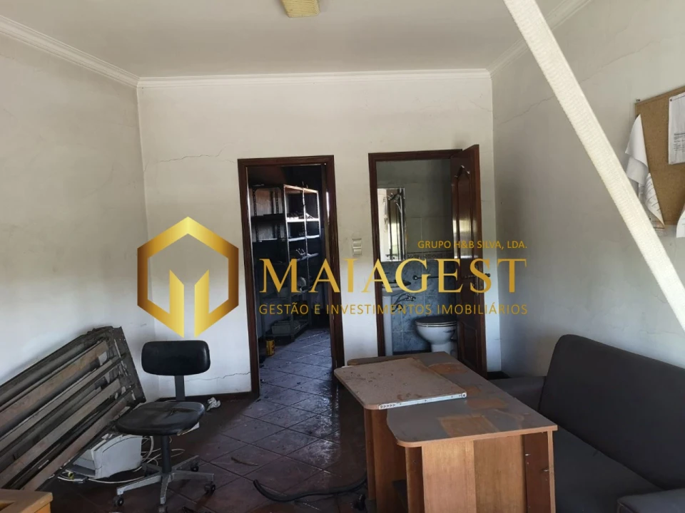 Armazém para Venda em Carvalhosa Foto 9