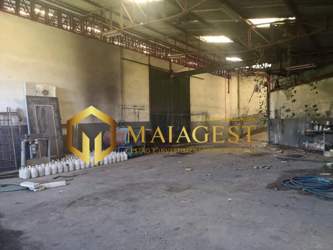 Armazém para Venda em Carvalhosa Foto 7