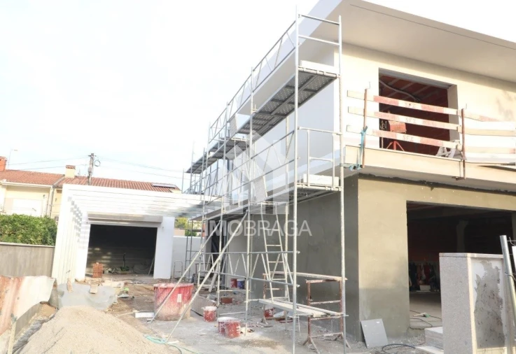 Moradia T4 para Venda em Palmeira Foto 3